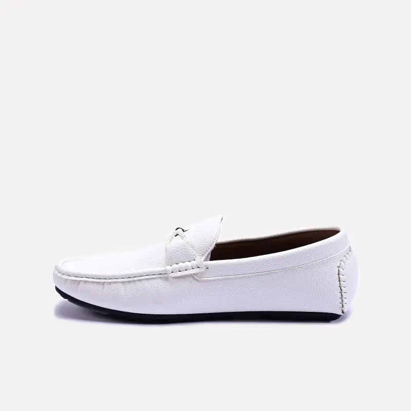white_modern_loafers_for_men_0130954_3.webp